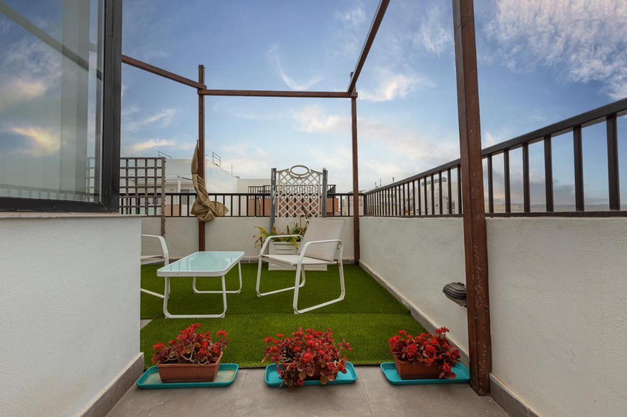 شقة Perfect Seaview Penthouse خليج سانت بول المظهر الخارجي الصورة