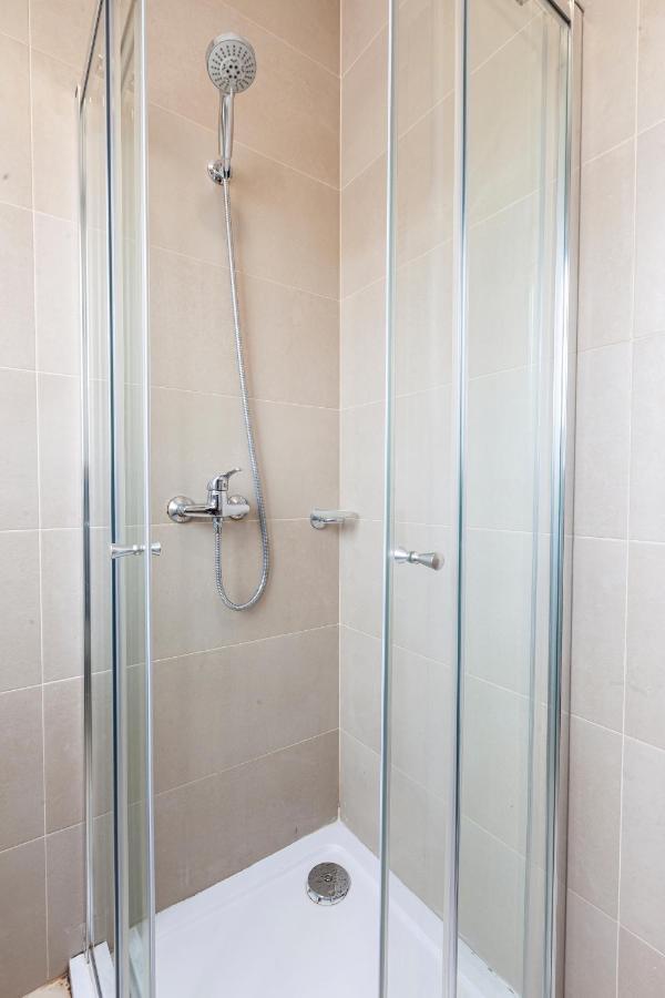 شقة Perfect Seaview Penthouse خليج سانت بول المظهر الخارجي الصورة