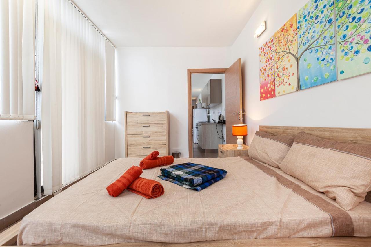 شقة Perfect Seaview Penthouse خليج سانت بول المظهر الخارجي الصورة